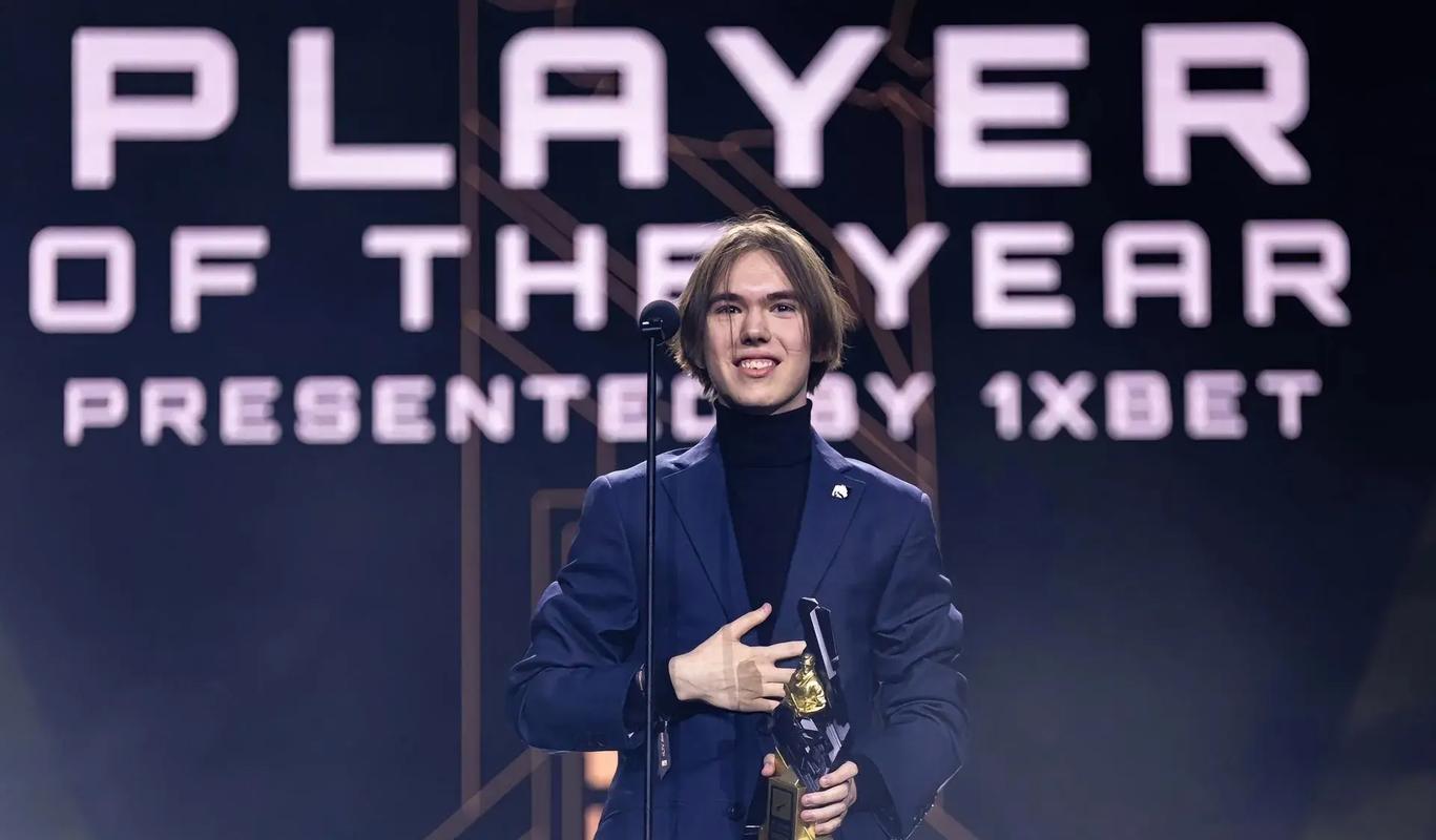 心疼小天，在2022LPL夏决结束后，个人LPL职业生涯四连亚