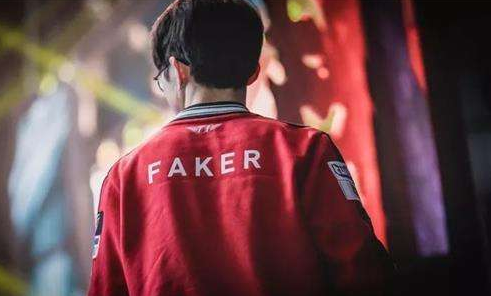 LPL官方宣布更换十周年LOGO：感谢大家十年以来的陪伴与支持！